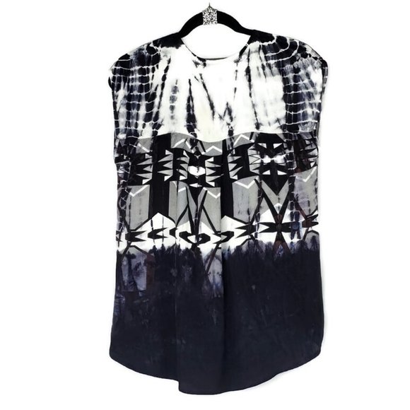 Language Los Angeles geometric pattern short slv blouse,hi-low longer inthe back - Picture 3 of 5